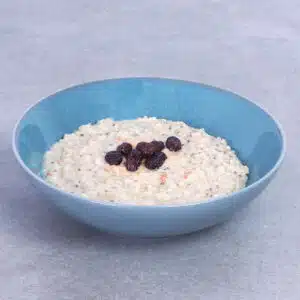 Quinoa-hirsegrød med peanutbutter